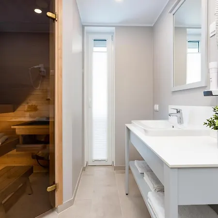 Maia Apartament *